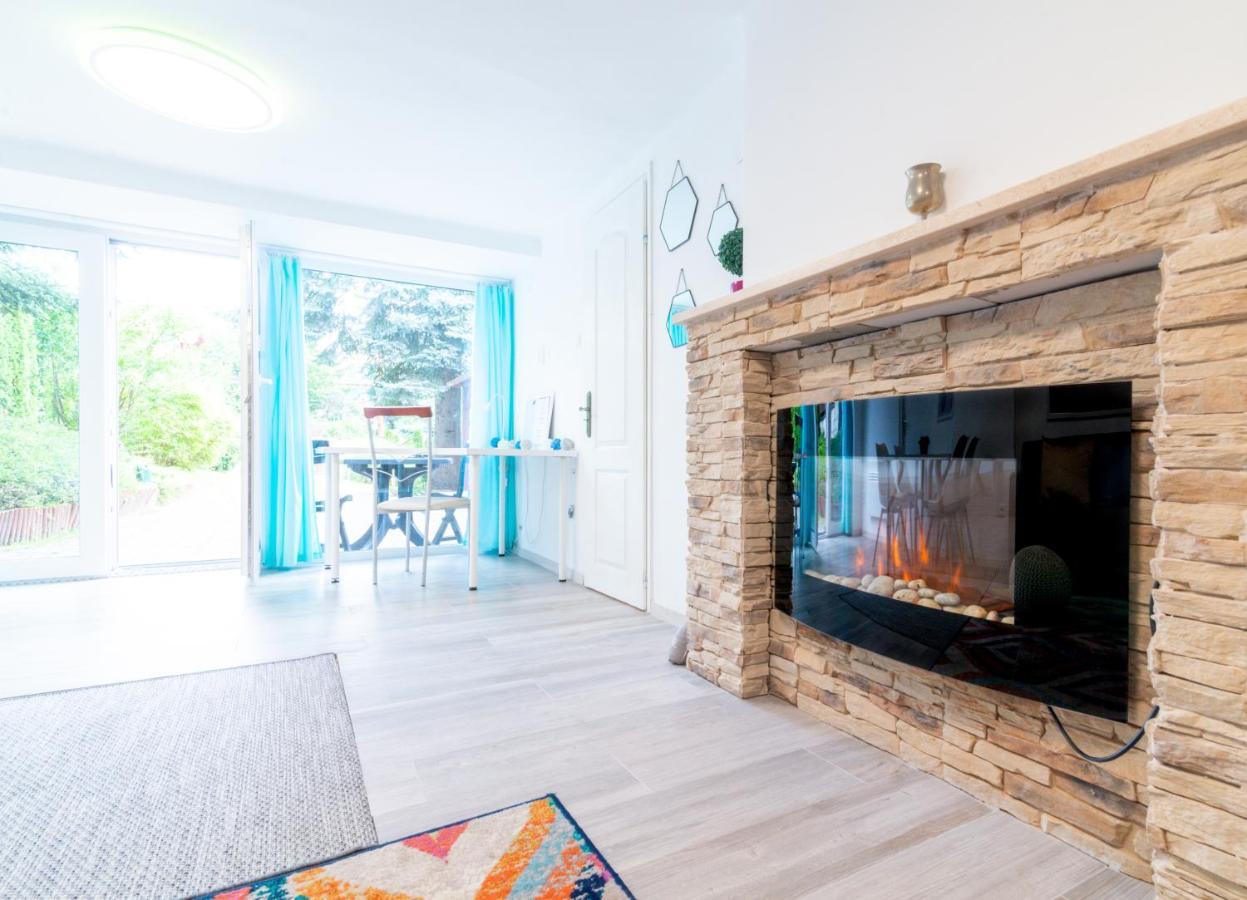 Cosy And Colorful Apartment センテンドレ エクステリア 写真