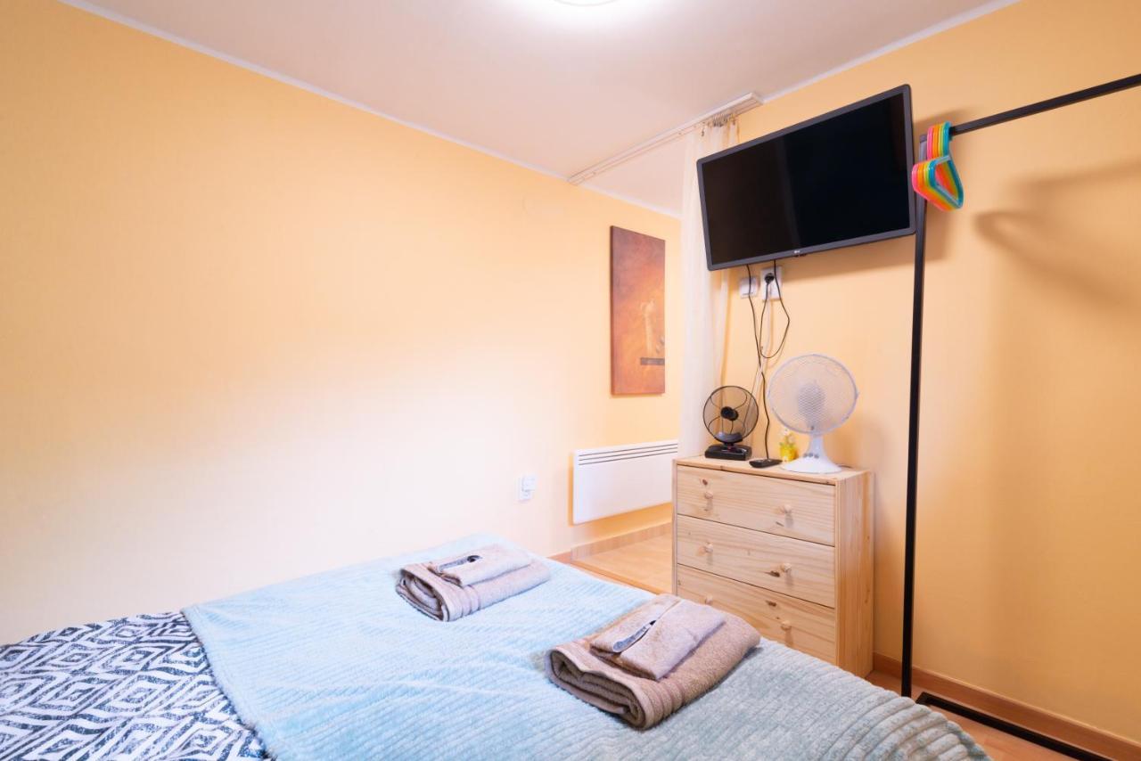 Cosy And Colorful Apartment センテンドレ エクステリア 写真